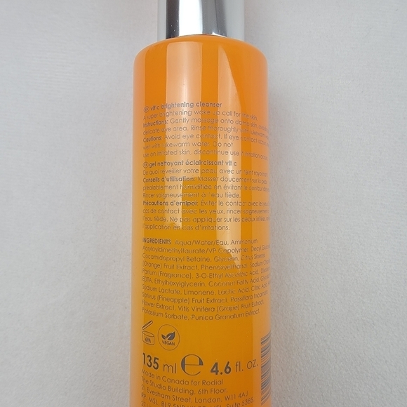 NWT Rodial Vit C brightening and renewing cleanser 4.6 FL OZ - Picture 3 of 4